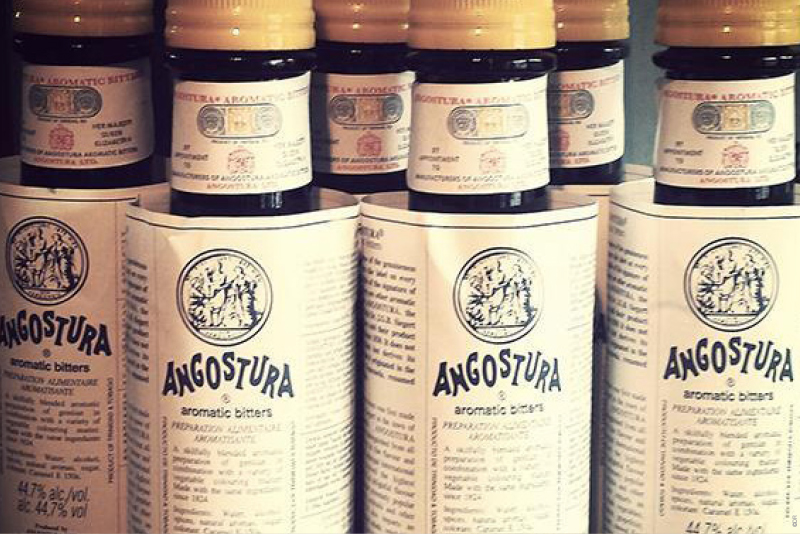 ANGOSTURA AROMATIC BITTERS - design de marque - blog LUCIOLE